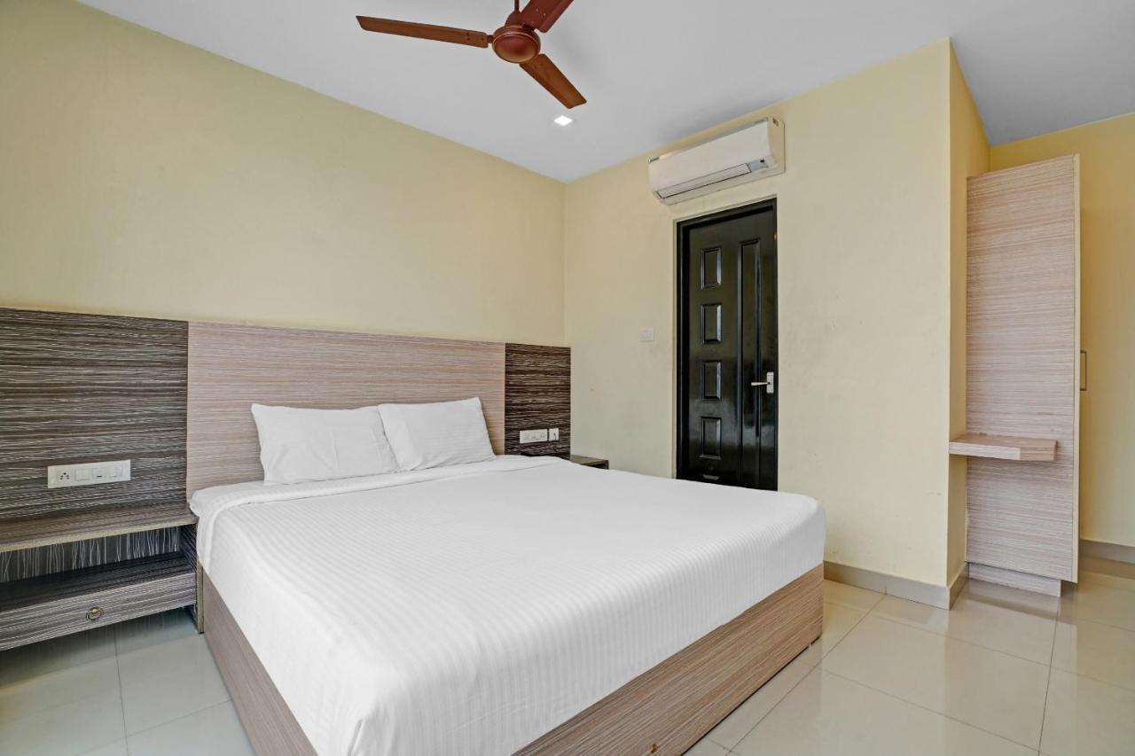 Capital O 87015 Hotel Al Salama Kochi Kültér fotó