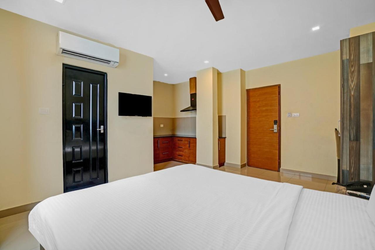 Capital O 87015 Hotel Al Salama Kochi Kültér fotó
