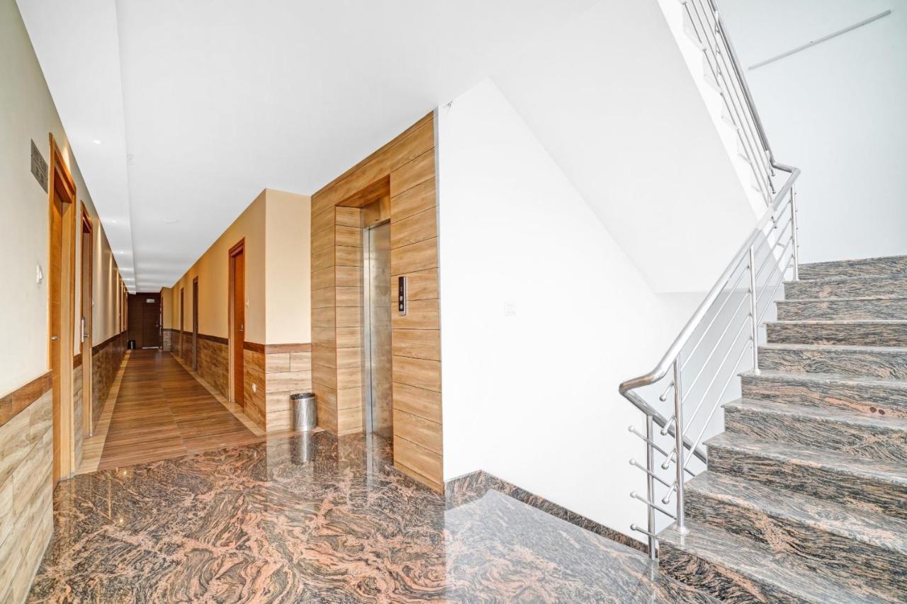 Capital O 87015 Hotel Al Salama Kochi Kültér fotó