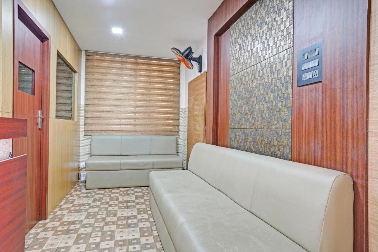 Capital O 87015 Hotel Al Salama Kochi Kültér fotó