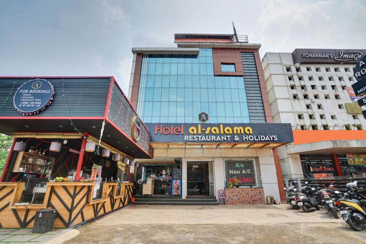 Capital O 87015 Hotel Al Salama Kochi Kültér fotó
